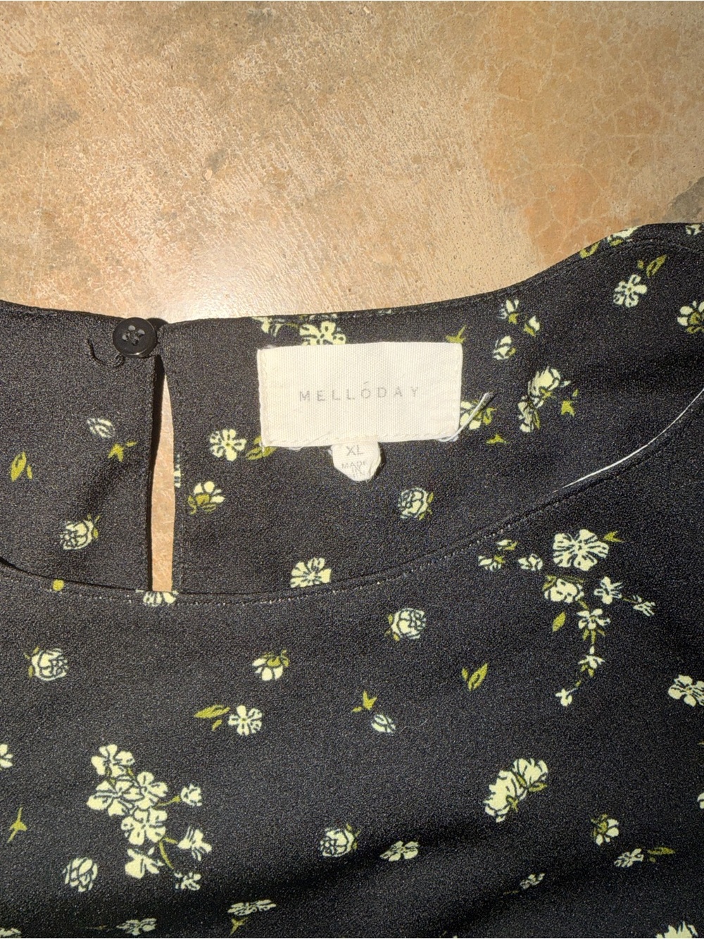MelloDay Black Floral Puff Sleeve Blouse XL Cottagecore Peasant Top - Picture 3 of 9